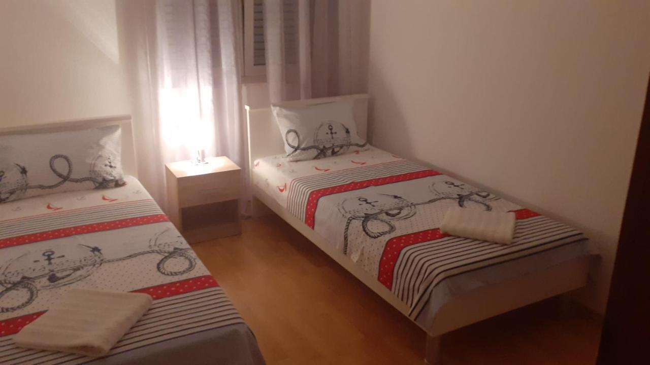Apartman Nina Vodice Exterior foto